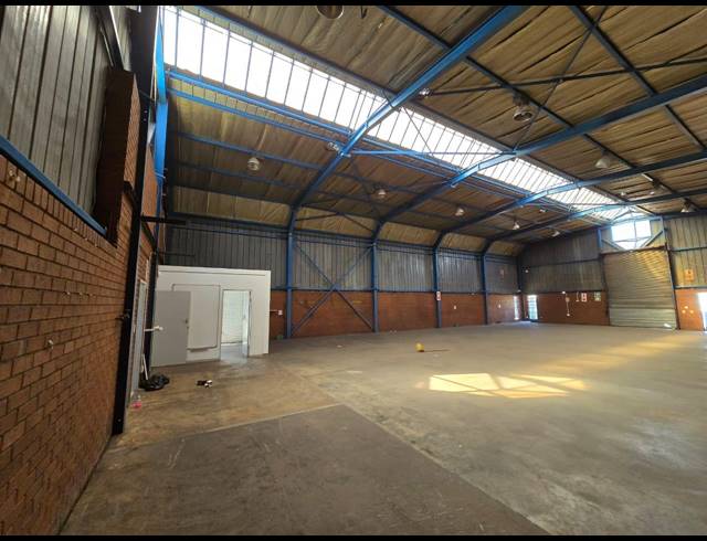 458M² WAREHOUSE TO LET IN BENROSE